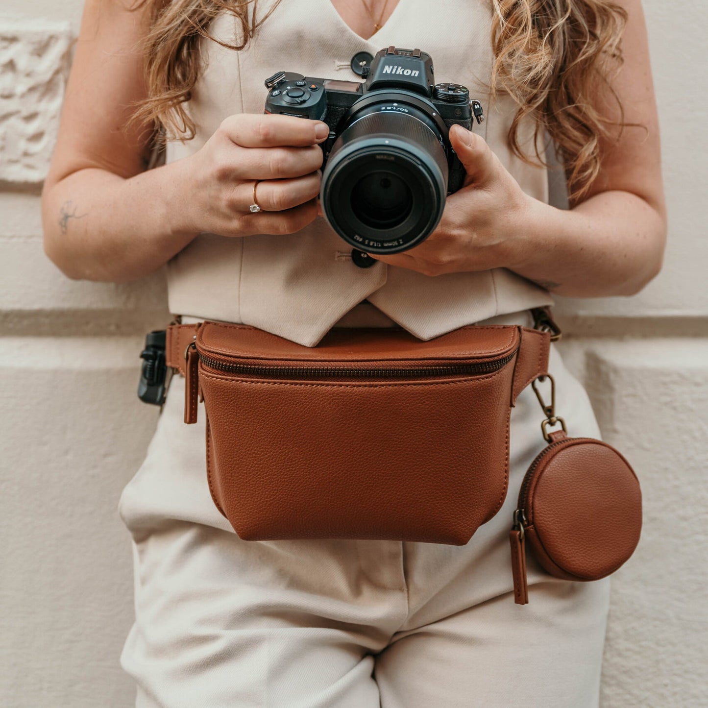 Beige Waist Bag – Compact Camera Waist Pack with Adjustable Strap
